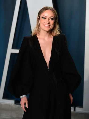 Prekrasna glumica Olivia Wilde bila je prvi izbor za ulogu supermodela u filmu "Vuk s Wall Streeta" koja je na kraju pripala Margot Robbie. Naime, legendarni redatelj Martin Scorsese tu je ulogu ponudio Wilde, no njoj se činilo da se očekuje previše golotinje i scena seksa te je odbila rolu. S obzirom da je upravo taj film proslavio Margot Robbie rekli bismo da se Wilde nije isplatilo biti "stidljivicom". 