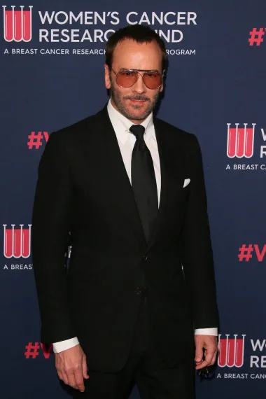 Kao vlasnika ogromnog carstva mode i mirisa, Tom Forda zadnji je na listi osoba koje bismo označili &quot;smrdljivima&quot;. No, ispostavilo se da čak nije ni ljubitelj sapuna, a za New York Magazine 2007. je rekao: &quot;Ne nosim dezodorans. Zapravo volim način na koji mirišu ljudska bića. Volim ljudski miris. To je ono što nas privlači jedno kod drugoga.&quot;
