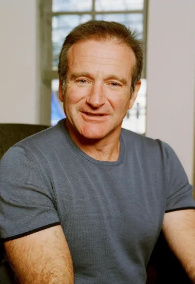 Robin Williams možda je djelovao kao umilno lice s TV ekrana no privatno je bio veliki zavodnik i ljubitelj žena te nikada nije dopuštao da ga brakovi i veze ometaju u zavođenju novih ljubavnica. Tako su se glumac i njegova bivša supruga, Valeria Velardi, rastali zbog njegove afere s dadiljom Marshom Garces, s kojom se kasnije vjenčao. Williams i Garces bili su u braku 19 godina i dobili su dvoje djece.