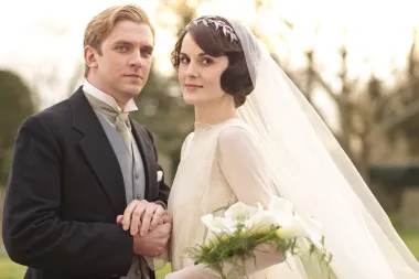 Za Mary (Michelle Dockery) i Matthewa Crawleya (Dan Stevens) u seriji &quot;Downton Abbey&quot; to nije bila ljubav na prvi pogled, ali na kraju su se zaljubili i imali su savršeno vjenčanje u Downtonu. Međutim, ta iskra na ekranu nije uspjela zapaliti nikakvu romansu izvan ekrana, a Stevens je u stvarnom životu oženjen i ima dvoje djece.