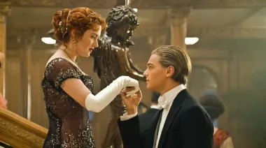 Nitko nije ostao ravnodušan kada je Rose (Kate Winslet) pustila Jacka (Leonardo DiCaprio) da potone u dubine oceana u &quot;Titanicu&quot;, ali gledateljima je najviše slomilo srce to što nikada nisu izlazili u stvarnom životu. Jedanaest godina kasnije ponovno su glumili zajedno u filmu &quot;Put oslobođenja&quot; - ovog puta umire lik Kate Winslet, a obožavatelji se pitaju: hoće li ovo dvoje ikada imati sretan kraj?