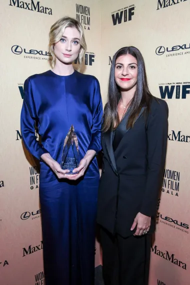 Australska glumica Elizabeth Debicki također je, baš poput Christie, visoka 190 centimetara, što posebno dođe do izražaja na fotografijama s nižim kolegicama.