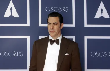 Sacha Baron Cohen je britanski komičar i glumac židovskog podrijetla, a u listopadu ove godine slavio je 50. rođendan. Najpoznatiji je po svojim satiričnim likovima, među kojima se ističu Ali G, Borat te Brüno.