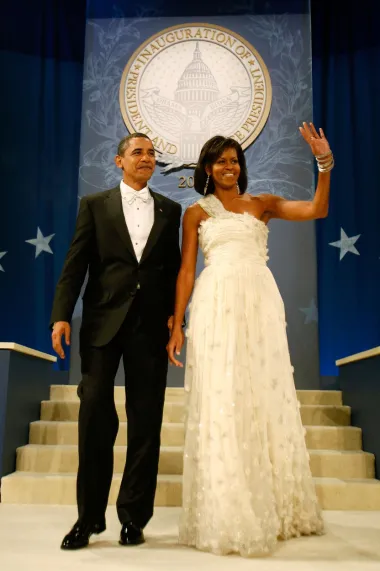 Zajedno su Barack i Michelle postali prvi afroamerički, crnački par na poziciji Predsjednika i Prve dame SAD-a te tako ušli u povijest. Svijet ih je obožavao, a javnost im se divila. Tijekom dva Barackova mandata trudili su se biti prizemljeni i odgovoriti na goruće probleme društva u SAD-u. Tako su proveli reformu javnog zdravstva te omogućili tisućama ljudi da imaju bolji pristup zdravstvenoj skrbi. Zajednički su uložili puno truda u stvaranje imidža neponovljivog para američke politike, a do danas mnogi žale što se Barack više ne može kandidirati. Popularnost para tolika je da se nekoliko puta govorkalo i o tome da će se Michelle kandidirati za predsjedničku funkciju, no to se za sada nije dogodilo. 