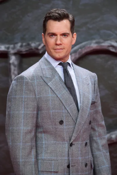 Zgodnom Witcheru i Supermanu na početku karijere nije bilo lako. Henry Cavill je rekao da mu je redatelj &quot;Jamesa Bonda&quot; rekao da nije dovoljno mršav za tu ulogu. U to vrijeme Cavill je imao oko 21 godinu. Ipak, za Insider je rekao da smatra kako je komentar bio &quot;dobrodušan&quot;, kao savjet mladom čovjeku na početku njegove karijere.