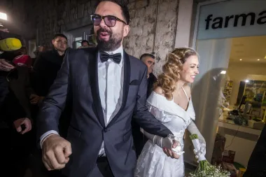 Hana Huljić zablistala u romantičnoj vjenčanici. Što ti kažeš?