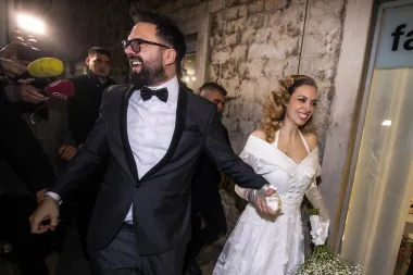 Hana Huljić zablistala u romantičnoj vjenčanici. Što ti kažeš?