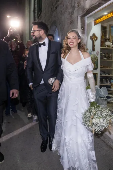 Hana Huljić zablistala u romantičnoj vjenčanici. Što ti kažeš?