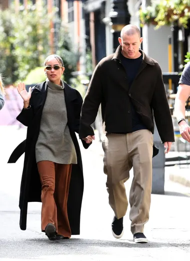 Nedugo nakon prekida s Jessie, glumca se počelo povezivati s perspektivnom mladom glumicom Zoe Kravitz. Iako dugo nismo imali nikakvu potvrdu o tome da su zajedno, ove su godine konačno odlučili službeno priznati svoju vezu te se tako sada zajedno pojavljuju i na eventima i na ulicama. Još je rano reći hoće li ova veza potrajati i pretvoriti se u nešto ozbiljno, ali za sada Zoe i Channing djeluju vrlo sretno zajedno. 