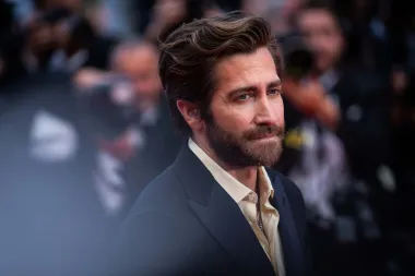 Taylor Swift, Reese Witherspoon, Kirsten Dunst, Natalie Portman. Popis bivših djevojaka Jakea Gyllenhaala dug je, a jednako kao što je osvojio i ove ljepotice, svojim seksi osmijehom osvaja srca sviju nas.