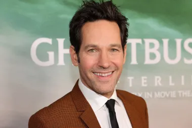 Neki ga najbolje znaju kao &quot;Ant-Mana&quot;, neki kao Mikea iz &quot;Prijatelja&quot;, a prema mišljenju mnogih, glumac Paul Rudd nalazi se na četvrtom mjestu najprivlačnijih muškaraca. Iako možda nije klasični ljepotan, postoji nešto u njemu što je toliko privlačno, pa nije ni čudo da ga svi toliko vole.
