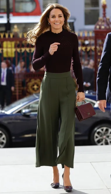 Modna inspiracija: Kate Middleton i njezina kolekcija elegantnih torbica