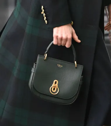 Modna inspiracija: Kate Middleton i njezina kolekcija elegantnih torbica
