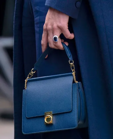 Modna inspiracija: Kate Middleton i njezina kolekcija elegantnih torbica