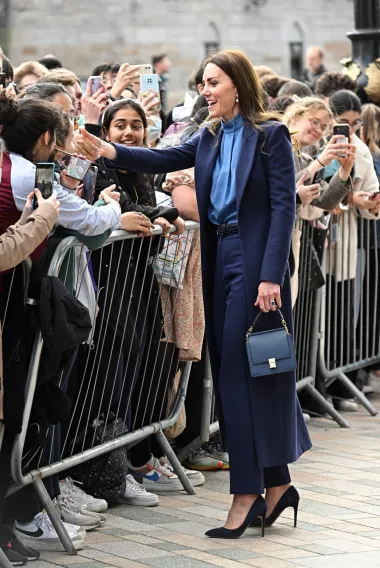 Modna inspiracija: Kate Middleton i njezina kolekcija elegantnih torbica