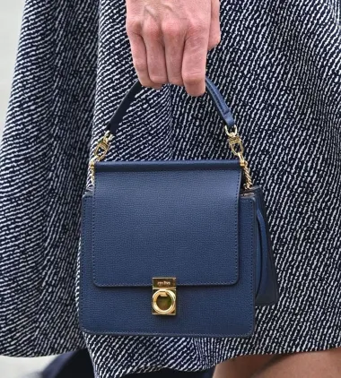 Modna inspiracija: Kate Middleton i njezina kolekcija elegantnih torbica