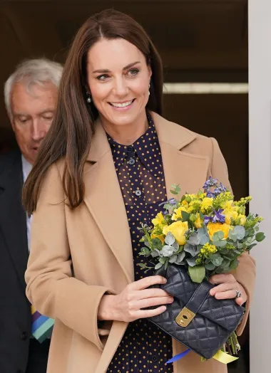 Modna inspiracija: Kate Middleton i njezina kolekcija elegantnih torbica