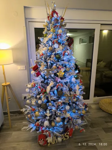 Pogledajte božićne jelke naših čitateljica koje osvajaju na prvi pogled