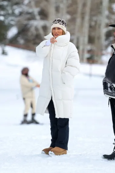 Jennifer Lopez prava je modna inspiracija za zimske dane