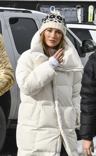 Jennifer Lopez prava je modna inspiracija za zimske dane