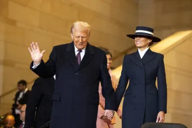 Modno izdanje Ivanke Trump smatraju najboljim, a na balu su zablistale u glamuroznim haljinama
