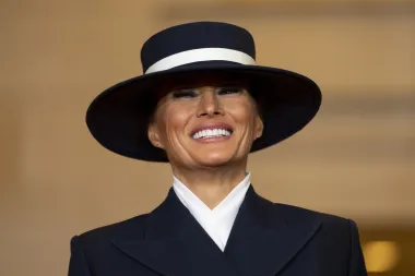 Modno izdanje Ivanke Trump smatraju najboljim, a na balu su zablistale u glamuroznim haljinama