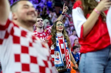Spremni smo za navijačko ludilo - ovo su najbolji outfiti s tribina