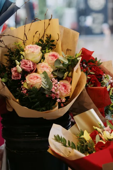 Kišno Valentinovo u centru Zagreba - mnogi su se odlučili za romantiku