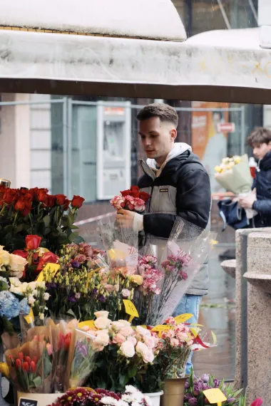 Kišno Valentinovo u centru Zagreba - mnogi su se odlučili za romantiku