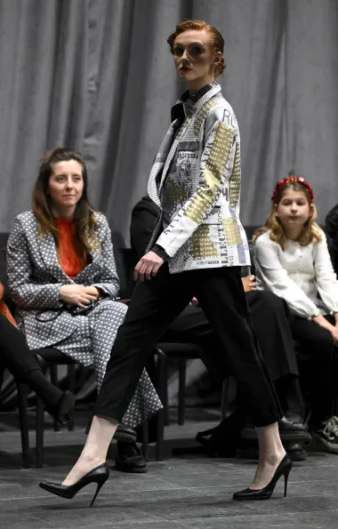 Poznata lica na modnoj reviji Robeta Severa 'Symphony 9' u nesvakidašnjim outfitima