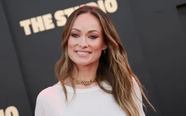 Olivia Wilde konačno u decentnom izdanju nakon bezbroj provokativnih haljina