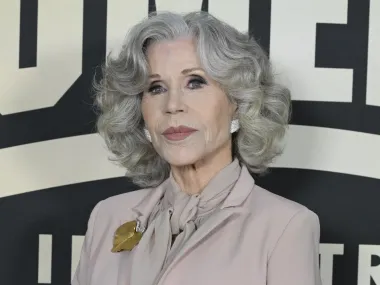 Jane Fonda i u devetom desetljeću osvaja stilom: Elegancija i stav koji prkose vremenu