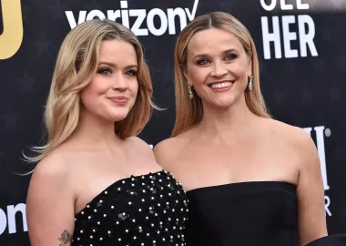 Reese Witherspoon i njezina kćer Ava dijele nevjerojatno ljepotu i sličnost. Oskarovka i bivša supruga glumca Ryana Phillippea često se pojavljuje u medijima upravo zbog sličnosti sa svojom kćeri, koja je sve više prisutna na modnoj i umjetničkoj sceni.