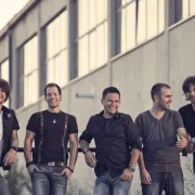Buđenje novom pjesmom 'Nije to ljubav' najavljuje veliki samostalni koncert