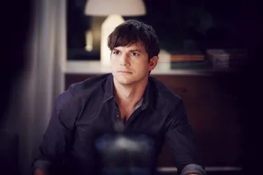 Poznati američki glumac Ashton Kutcher prekinuo je vezu!