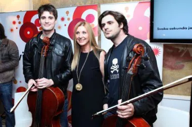Violončelisti Stjepan Hauser i Luka Šulić ubrzali internet u Zagrebu