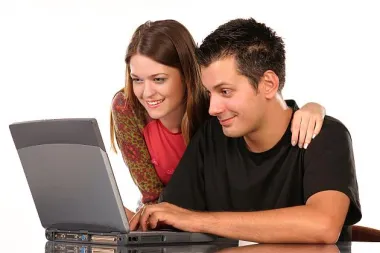 Bonton na internetu – jesmo li postali nemarni?