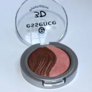 Test zona: Essence 3D duo sjenilo za oči