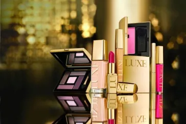 Maria Sharapova predstavlja novi Avon Luxe make-up