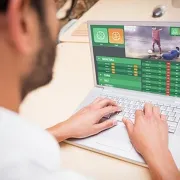 Sve više kockara i ovisnika o internetu među mladima