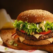 McDonald's uveo prvi burger inspiriran tradicionalnim „hrvatskim“ okusima