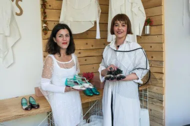 Dizajnerica Ivona Martinko predstavila kolekciju proljeće/ljeto 2016 i suradnju s Magdalenom Klašnjom