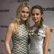 Alicia Vikander i Julia Stiles zabljesnule na svjetskoj premijeri filma Jason Bourne