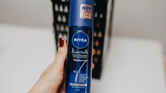 Test zona: Nivea Hairmilk regenerator u spreju