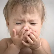 Vašoj bebi izlaze prvi zubići? Saznajte kako joj olakšati ove stresne i bolne dane