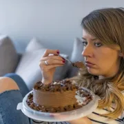 Jedete li i vi previše zbog emocija?