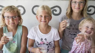 U sezoni prehlada, infekcija i suhe kože sklone dermatitisu, mnogi su spas pronašli u magarećem mlijeku