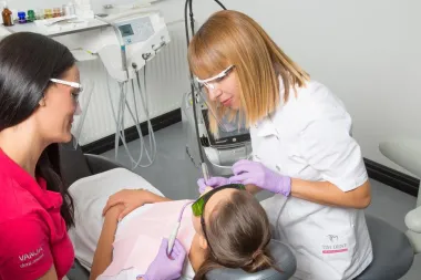 Razbijanje mita o štetnosti izbjeljivanja zubi