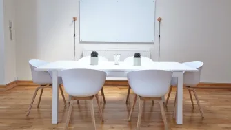 Kako očistiti parket od ljepila?