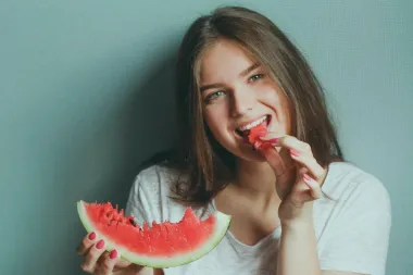 Želiš li blistavu kožu, tu je kraljica ljeta. Lubenica je bogata vitaminima i ima malo kalorija